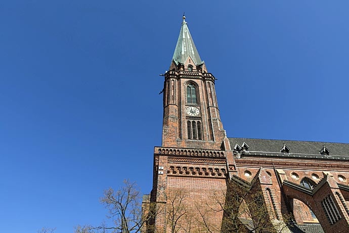 Nikolaikirche gegenüber der Massage- und Naturheilpraxis Petra Gerken in Lüneburg